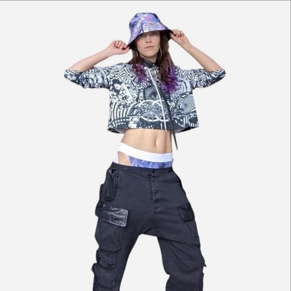 Dissonance Black And White Cropped Hoodie Size Medium